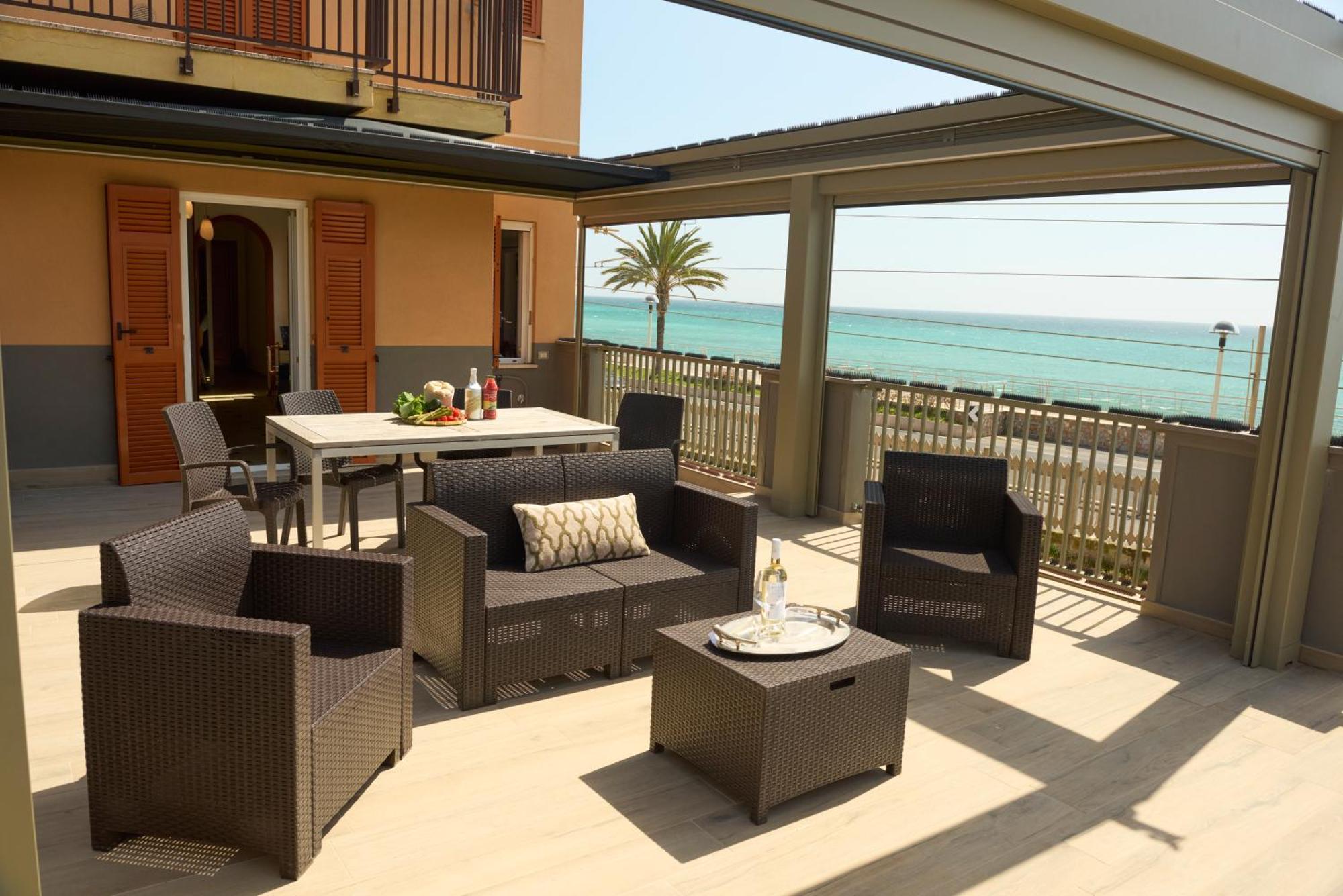 Terrazza Sul Mare A Pietra Ligure Apartment ภายนอก รูปภาพ