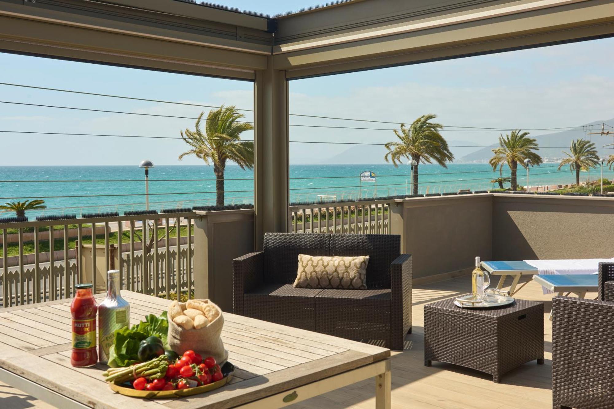 Terrazza Sul Mare A Pietra Ligure Apartment ภายนอก รูปภาพ